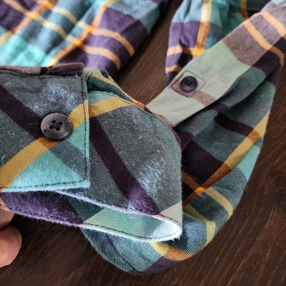 💐2/$25 Women's Columbia Sportswear Plaid Button-down Shirt, Medium - Picture 10 of 11